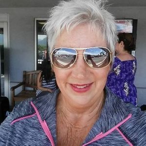 Meet your Posher, Sharon